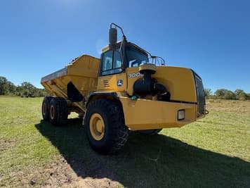 Main image John Deere 300D